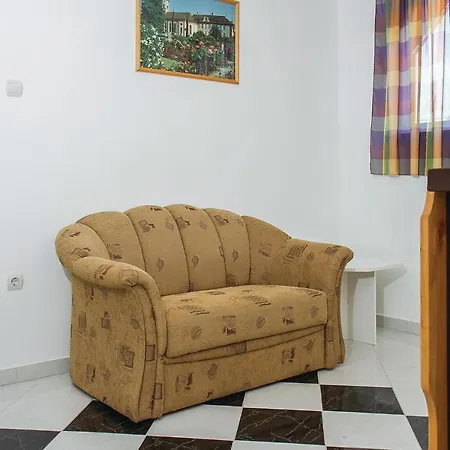 Beautiful In W/ 2 Bedrooms Ferienhaus Balatonmáriafürdő
